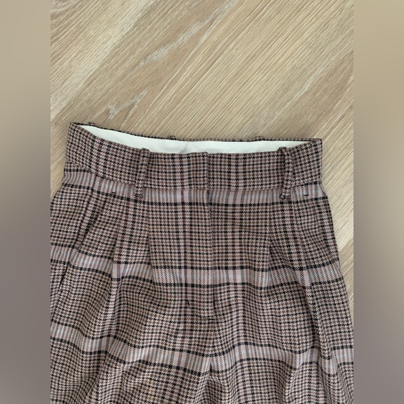 Aritzia Effortless Trouser - Picture 2 of 3